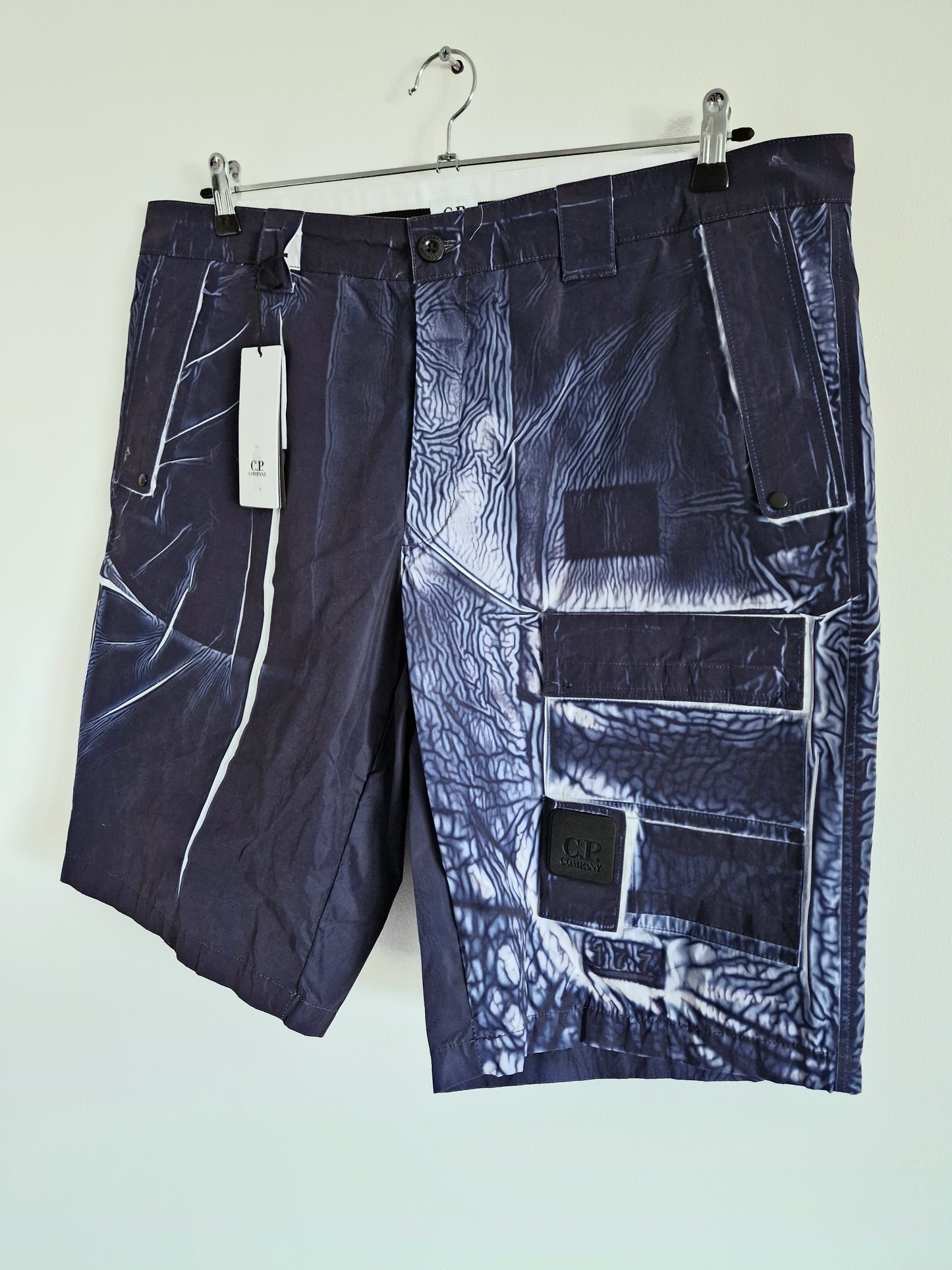 C.P. Company Tracery Cargo Shorts - Blue